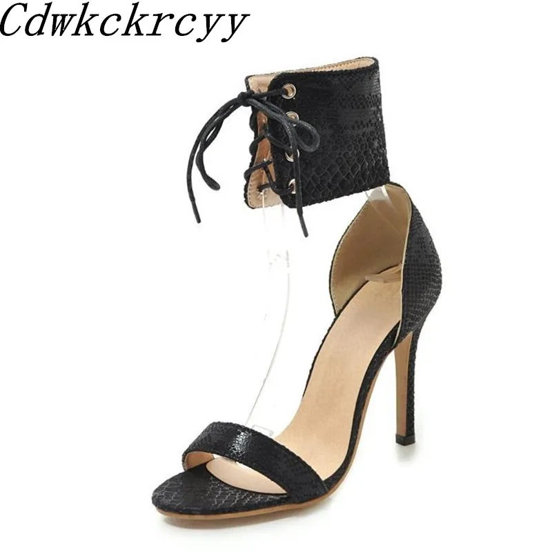 Summer Europe and America New pattern fashion Cross bandage High-heeled Women sandals black sexy Fine heel Rome Sandals 34-46
Summer Europe and America New pattern fashion Cross bandage High-heeled Women sandals black sexy Fine heel Rome Sandals 34-46