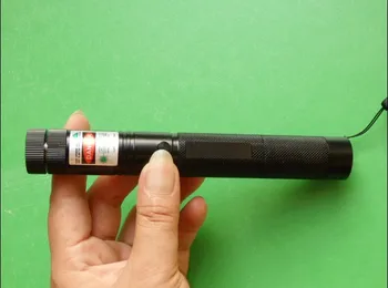 Professional Powerful Military 532nm 200w 200000m green laser pointers Flashlight Light burning match burn cigarettes Hunting
Professional Powerful Military 532nm 200w 200000m green laser pointers Flashlight Light burning match burn cigarettes Hunting