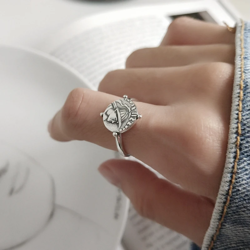 Korean Boy With Hat Round Face Ring Adjustable 925 Sterling Silver Retro Silver Portrait Ring Fashion Temperament Women Jewelry
Korean Boy With Hat Round Face Ring Adjustable 925 Sterling Silver Retro Silver Portrait Ring Fashion Temperament Women Jewelry