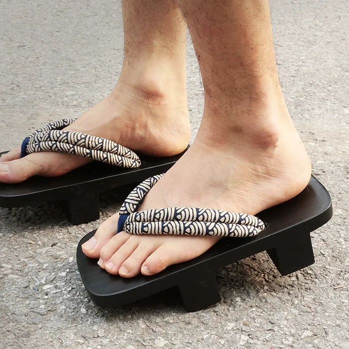 Summer Sandals Japanese Geta Wooden Clogs Slippers Cosplay Mens Bench Geta SandalsFlat Heel Cosplay Flip Flops Shoe size 45-50
Summer Sandals Japanese Geta Wooden Clogs Slippers Cosplay Mens Bench Geta SandalsFlat Heel Cosplay Flip Flops Shoe size 45-50