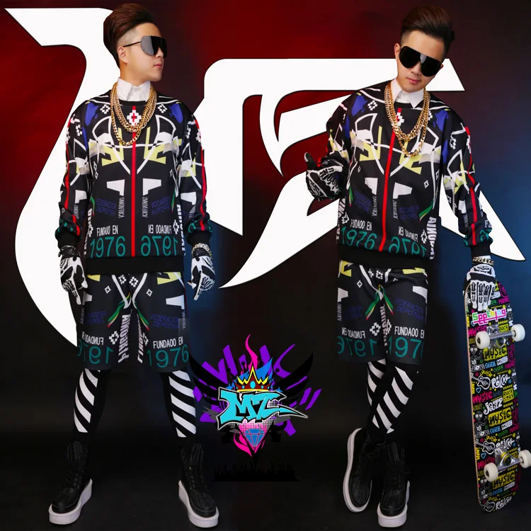 New male singer DJ with the money right Zhi-long loose black colored lines stretch cotton sweater + shorts stage costumes Suit
New male singer DJ with the money right Zhi-long loose black colored lines stretch cotton sweater + shorts stage costumes Suit