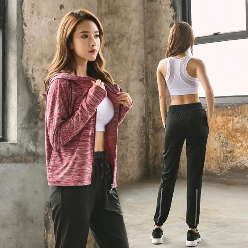 2018 New Winter Autumn Yoga Set 3 piece set women ropa deportiva mujer gym fitness running women's tracksuits female clothes
2018 New Winter Autumn Yoga Set 3 piece set women ropa deportiva mujer gym fitness running women's tracksuits female clothes