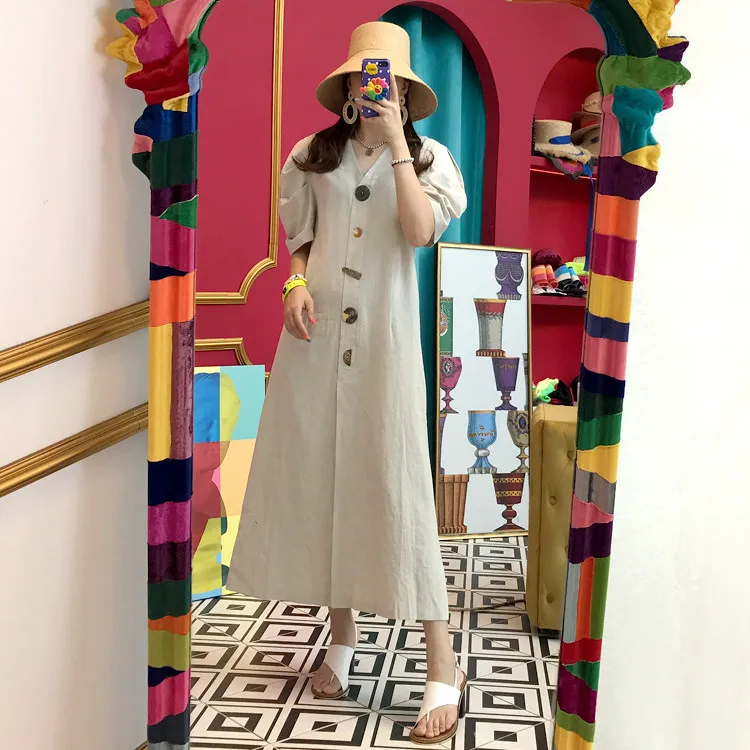 GRUIICEEN Vintage Single Breasted V-Neck Maxi Dress Long Puff Sleeve Holiday Dress for Women 2019 new GY2018988
GRUIICEEN Vintage Single Breasted V-Neck Maxi Dress Long Puff Sleeve Holiday Dress for Women 2019 new GY2018988