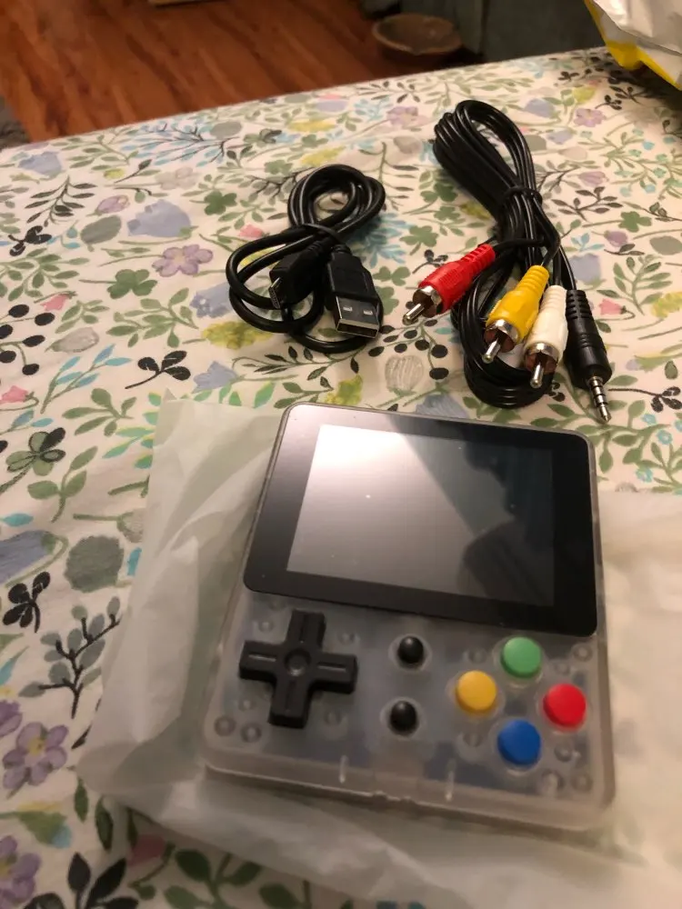 2019 NEW LDK game 2.6inch Screen Mini Handheld Game Console Nostalgic Children Retro game Mini Family TV Video Consoles
2019 NEW LDK game 2.6inch Screen Mini Handheld Game Console Nostalgic Children Retro game Mini Family TV Video Consoles