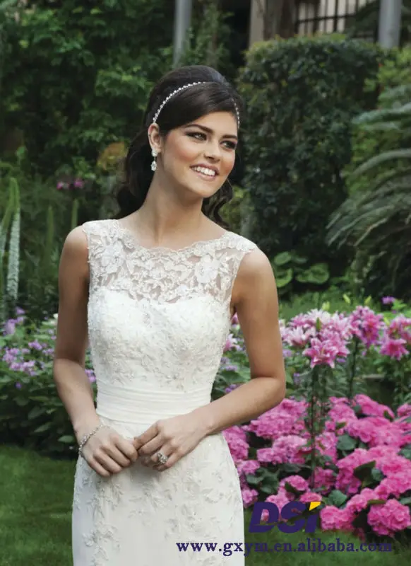 CWD217 a-line silhouette scoop neckline long white full lace cap sleeve wedding dresses off white