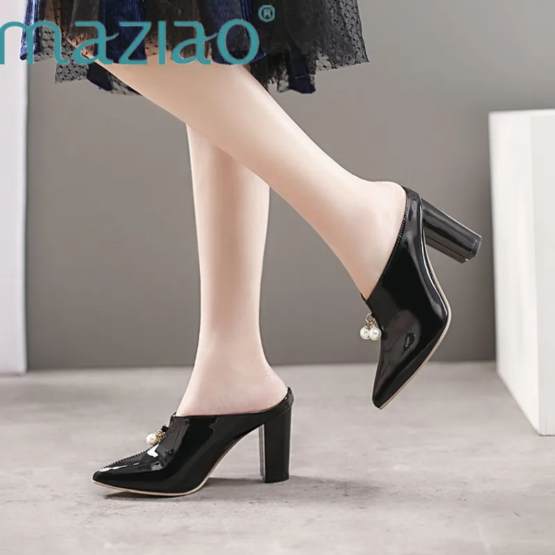 Women Mules Fashion Ladies Pumps Patent Leather Square Heel String Bead Casual Shoes Slip on Pointed Toe Women Shoes MAZIAO
Women Mules Fashion Ladies Pumps Patent Leather Square Heel String Bead Casual Shoes Slip on Pointed Toe Women Shoes MAZIAO
