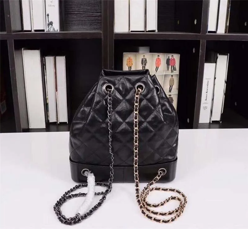 New women backpack string genuine leather High quality for women fashion bag 2019 popular big capacity bag free shipping
New women backpack string genuine leather High quality for women fashion bag 2019 popular big capacity bag free shipping