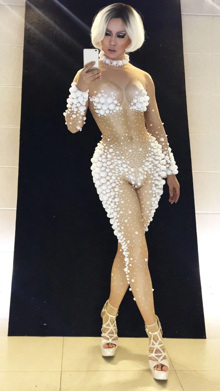 2020 Christmas New White Ball Sexy Jumpsuits Outfit Female Costumes Performance Show Leotard Dance Nightclub Stage Bar Slim Star
2020 Christmas New White Ball Sexy Jumpsuits Outfit Female Costumes Performance Show Leotard Dance Nightclub Stage Bar Slim Star
