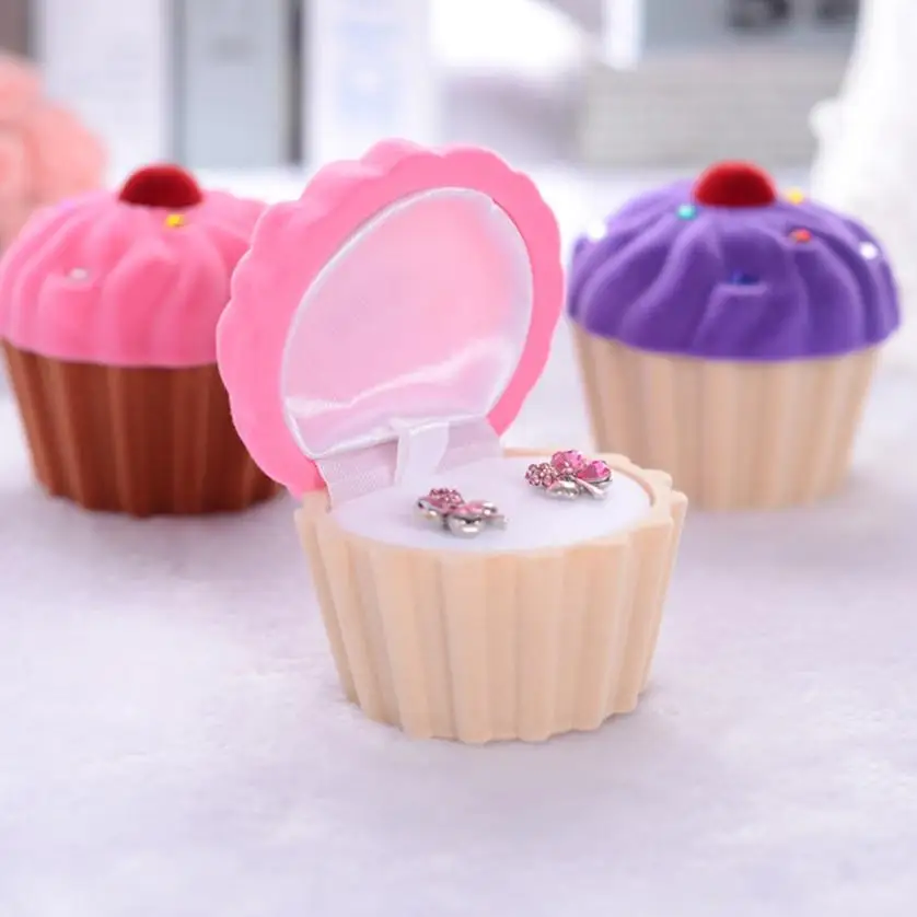 High quality Cute Cake Cup Shape Velvet Ring Box Earring Pendant Locket Necklace Jewelry Box drop shipping
High quality Cute Cake Cup Shape Velvet Ring Box Earring Pendant Locket Necklace Jewelry Box drop shipping
