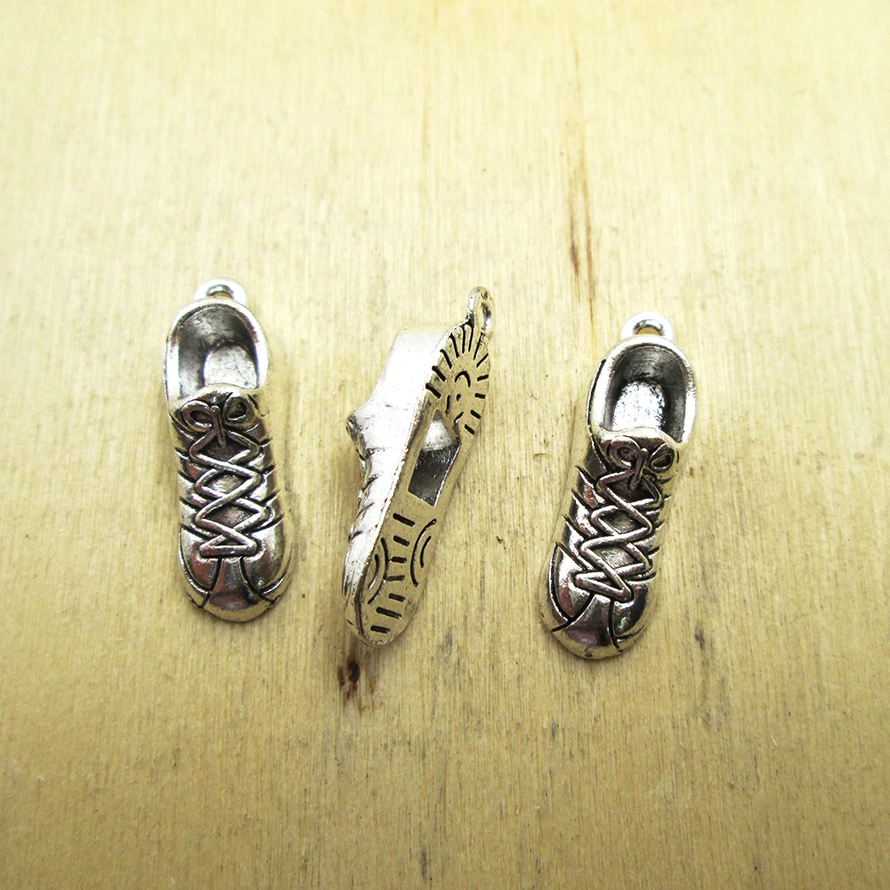 10pcs- 27x9x8mm Sneaker Charms 3D Running Shoes Charm Pendante DIY necklace/ bracelets charms antique silver tone
10pcs- 27x9x8mm Sneaker Charms 3D Running Shoes Charm Pendante DIY necklace/ bracelets charms antique silver tone