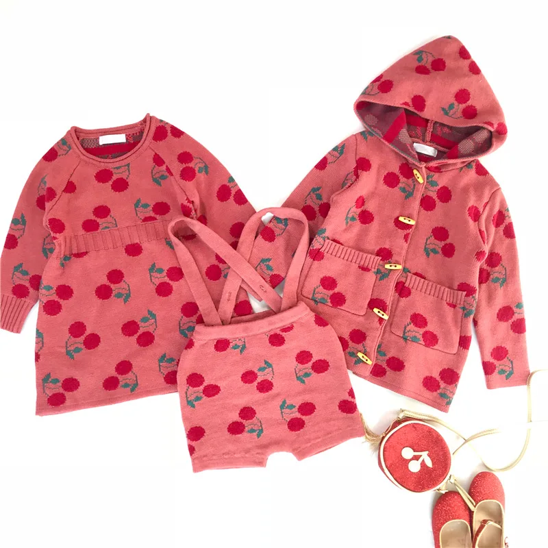 2018 New Winter&Spring Pink Children's Set Cute Cherry Pattern Knitted Wool Shorts+Dress+Coat Clothing Set For Baby Girls
2018 New Winter&Spring Pink Children's Set Cute Cherry Pattern Knitted Wool Shorts+Dress+Coat Clothing Set For Baby Girls