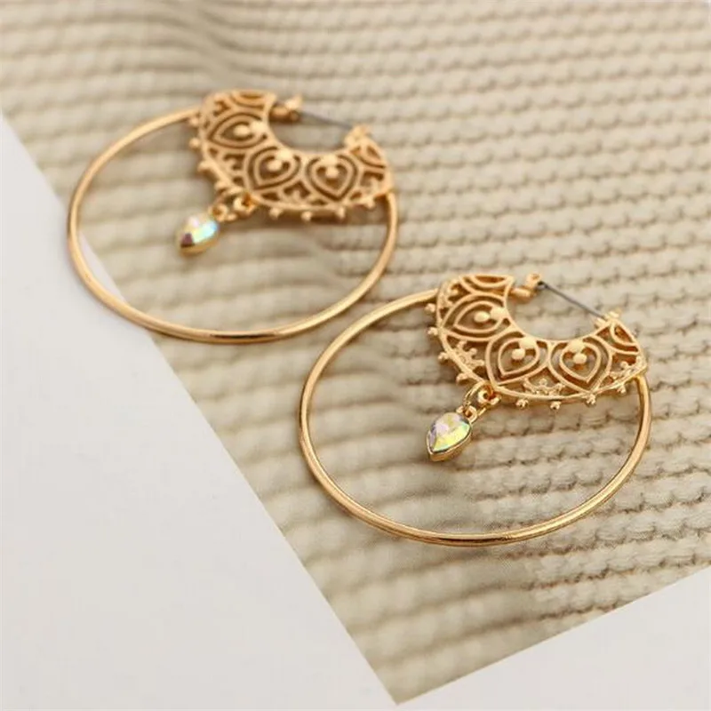 Retro Personality European and American Simple Round Earrings Drop Openwork Retro Geometric Fashion Female Earrings Jewelry
Retro Personality European and American Simple Round Earrings Drop Openwork Retro Geometric Fashion Female Earrings Jewelry