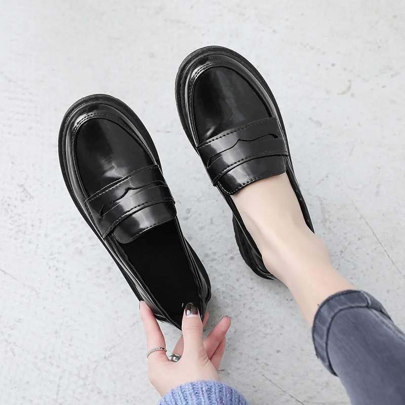 Summer Women Shoes 2019 Fashion Women's Leather Flats Round Toe High Quality Black Flats Women Shoes Size 35 36 37 38 39 40
Summer Women Shoes 2019 Fashion Women's Leather Flats Round Toe High Quality Black Flats Women Shoes Size 35 36 37 38 39 40