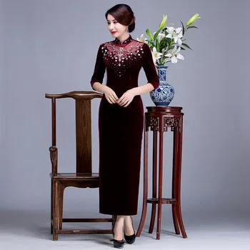 Autumn New Lady Elegant Silm Cheongsam Women Long Qipao Vintage Chinese Style Sexy Evening Dress Solid Vestidos Plus Szie 4XL
Autumn New Lady Elegant Silm Cheongsam Women Long Qipao Vintage Chinese Style Sexy Evening Dress Solid Vestidos Plus Szie 4XL