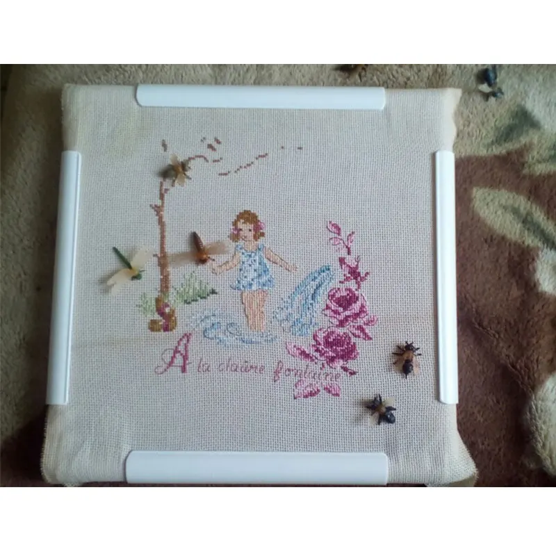 Square Hoop Embroidery Hoop Plastic Frame Handhold Square Shape DIY Embroidery Frame Hoop Cross Stitch Craft DIY Sewing Tools
Square Hoop Embroidery Hoop Plastic Frame Handhold Square Shape DIY Embroidery Frame Hoop Cross Stitch Craft DIY Sewing Tools
