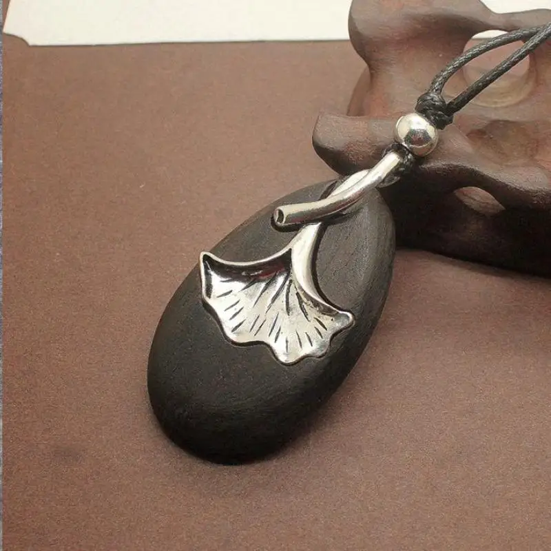 Natural Sandalwood Engraved Ginkgo Leaf Pendant Necklace For Women Elegant Long Sweater Necklace Handmade Jewelry
Natural Sandalwood Engraved Ginkgo Leaf Pendant Necklace For Women Elegant Long Sweater Necklace Handmade Jewelry
