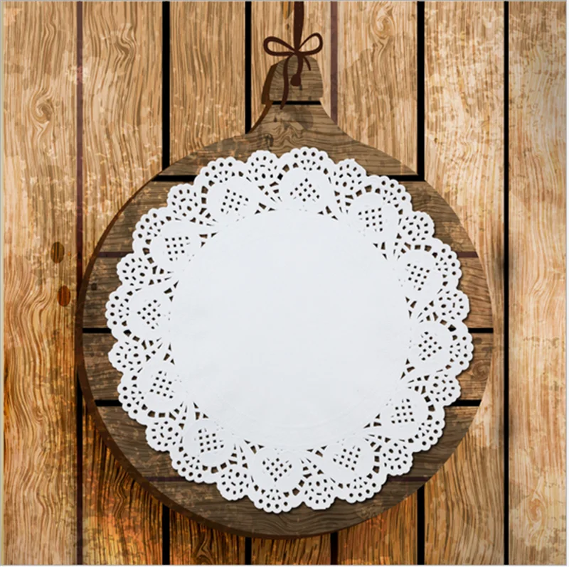 

New 17cm Vintage Napkin Hollowed Lace Paper Doilies Cake Holder Crafts Paper Doyleys For Wedding Decoration(50pcs/bag)