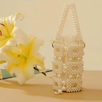 French Elegance White Pearl Women Fashion Handmade Bags 2019 Summer Hot Ladies Cut Out Handbags Silk Bag Inside Women Party Bags
French Elegance White Pearl Women Fashion Handmade Bags 2019 Summer Hot Ladies Cut Out Handbags Silk Bag Inside Women Party Bags