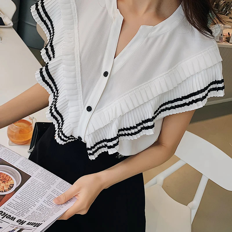 Dabuwawa Women's Chiffon Shirt 2019 New Summer Pleated Ruffle Fashion V-neck Elegant Tops Romantic White Blouses DN1BCF013
Dabuwawa Women's Chiffon Shirt 2019 New Summer Pleated Ruffle Fashion V-neck Elegant Tops Romantic White Blouses DN1BCF013