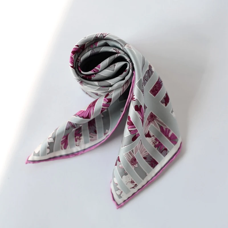 Purple Floral Print Small Square Silk Scarf Women Ladies 100% Twill Silk Scarfs Head Neck Scarves Wraps 52x52cm
Purple Floral Print Small Square Silk Scarf Women Ladies 100% Twill Silk Scarfs Head Neck Scarves Wraps 52x52cm