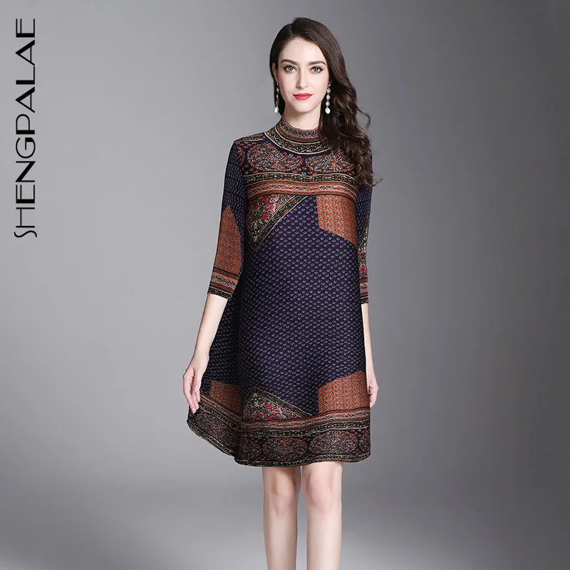 SHENGPALAE 2019 Spring New Vintage Print Three Quarter Sleeve Turtleneck Collar Loose Summer Above Knee Dress Women OA749
SHENGPALAE 2019 Spring New Vintage Print Three Quarter Sleeve Turtleneck Collar Loose Summer Above Knee Dress Women OA749