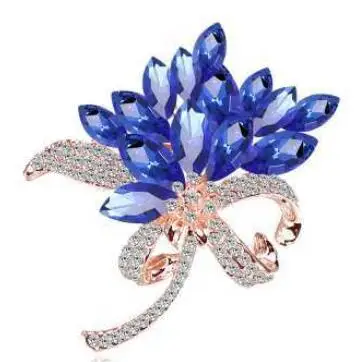 zircon Luxury jacket Coats and brooches with new products Brooch Rhinestone cat eye stone cute fox crystal
zircon Luxury jacket Coats and brooches with new products Brooch Rhinestone cat eye stone cute fox crystal