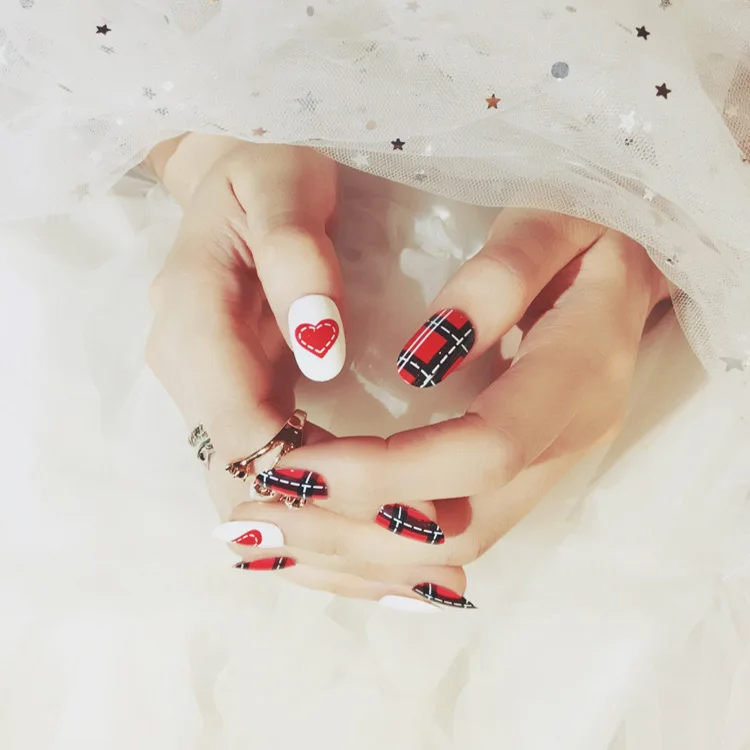 New 24pcs Small round head red False Nails Black and white lattices Fake Nails Naturelle Back of the nail with glue Easy to wear
New 24pcs Small round head red False Nails Black and white lattices Fake Nails Naturelle Back of the nail with glue Easy to wear