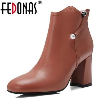 FEDONAS Autumn Winter Elegant Women Genuine Leather High Heels Ankle Boots Party Shoes Woman Pearl Zipper Short Chelsea Boots
FEDONAS Autumn Winter Elegant Women Genuine Leather High Heels Ankle Boots Party Shoes Woman Pearl Zipper Short Chelsea Boots