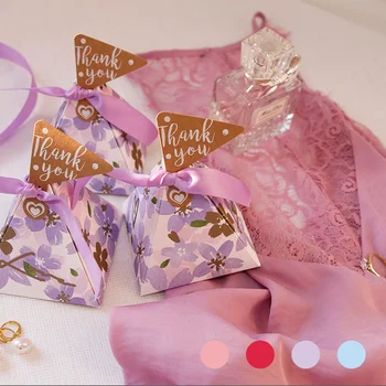 100Pcs Purple / Pink / Red / Blue Floral Triangular Pyramid Wedding Favors Candy Boxes Bomboniera Party Gift Box Chocolate Box
100Pcs Purple / Pink / Red / Blue Floral Triangular Pyramid Wedding Favors Candy Boxes Bomboniera Party Gift Box Chocolate Box