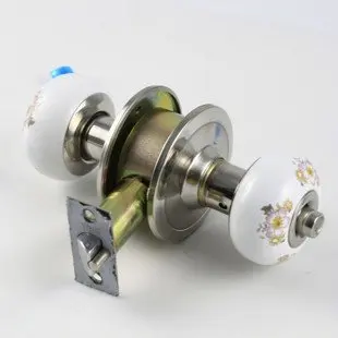 Wholesale- High Quality Metal,Ceramic Knob door lock,Static free Room door lock,3 sets/lot,Free Shipping
Wholesale- High Quality Metal,Ceramic Knob door lock,Static free Room door lock,3 sets/lot,Free Shipping