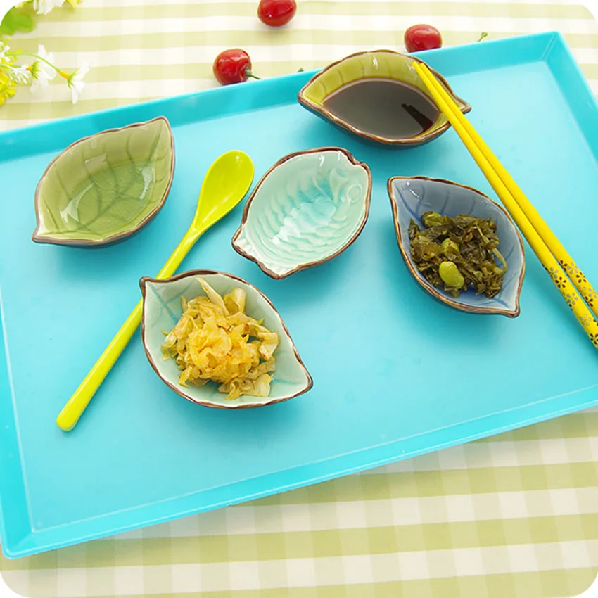 

plant Shaped Ceramic Saucer Ceramic Plates Sushi Dishes Soy Vinegar Seasoning Sauce Dish Tableware Snack Small Dish