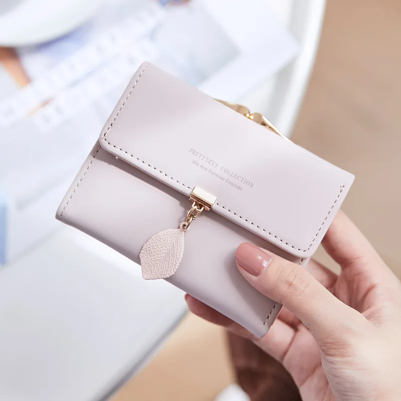 Wallet Female Coin Purse Card Holder Portfolio Short Trifold Buckle Vogue Cute Doorleaf Color Metal Clip Purses Woman Wallet
Wallet Female Coin Purse Card Holder Portfolio Short Trifold Buckle Vogue Cute Doorleaf Color Metal Clip Purses Woman Wallet