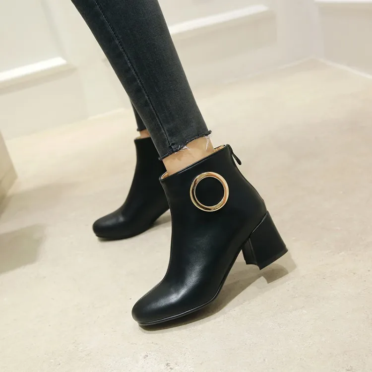 Big Size 11 12 13 14 15 Ma'am Coarse heel Short boots Pure color Metal decoration Boot barrel High heel boots
Big Size 11 12 13 14 15 Ma'am Coarse heel Short boots Pure color Metal decoration Boot barrel High heel boots