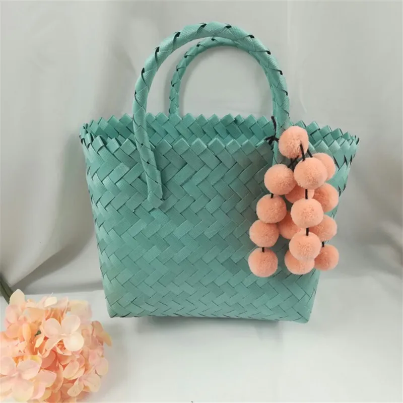 2018 Weave Basket Bag Handmade Beach bag Summer Rattan Handbags Women Fashion Messenger Bag Kintted Causal Shoulder Tote
2018 Weave Basket Bag Handmade Beach bag Summer Rattan Handbags Women Fashion Messenger Bag Kintted Causal Shoulder Tote