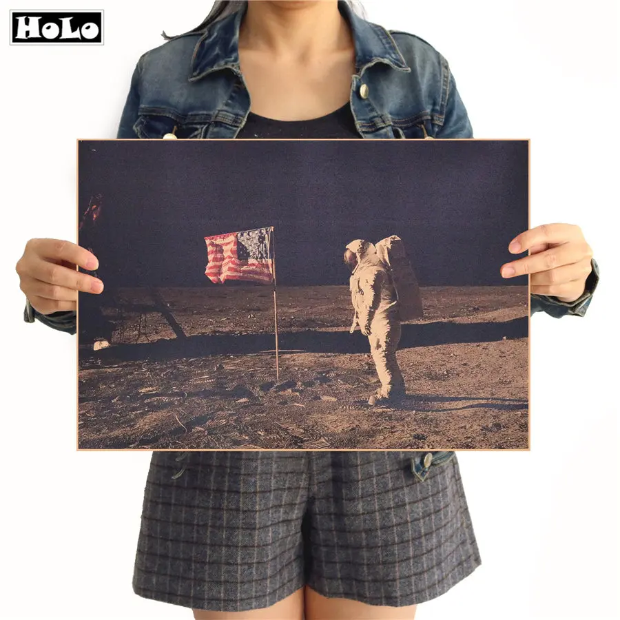 Historic American Apollo spacecraft landing on the moon poster Retro restoration vintage krafst paper poster home decor 42x30cm
Historic American Apollo spacecraft landing on the moon poster Retro restoration vintage krafst paper poster home decor 42x30cm