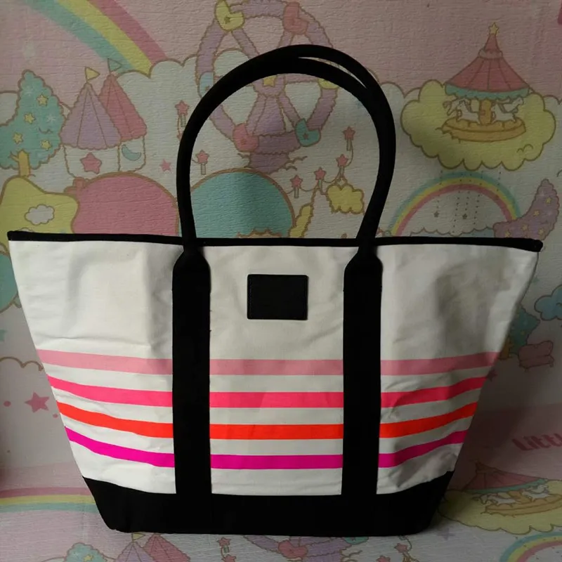 Hot Women fashion Travel PINK stripe Canvas Bag Weekend Handbag Ladies' bag tourism luggage bag Walking show Victoria bag
Hot Women fashion Travel PINK stripe Canvas Bag Weekend Handbag Ladies' bag tourism luggage bag Walking show Victoria bag