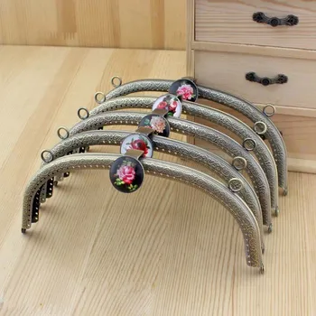 k361 Noble elegant Open mold custom Stick gem metal purse frame bronze 20CM DIY Quilting Handmade Big coin arc kiss purse frame
k361 Noble elegant Open mold custom Stick gem metal purse frame bronze 20CM DIY Quilting Handmade Big coin arc kiss purse frame