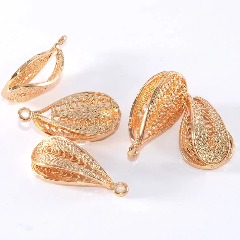 6PCS 23x12MM 24K Champagne Gold Color Plated Brass Double Drop Feather Charms Pendants High Quality Diy Jewelry Accessories 
6PCS 23x12MM 24K Champagne Gold Color Plated Brass Double Drop Feather Charms Pendants High Quality Diy Jewelry Accessories