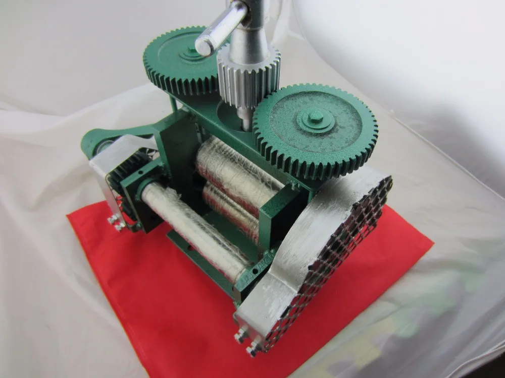 Hand Jewelery Rolling Mill, Jewelry Tools,gold metal sheet rolling machine,manuel silver roller,round wire gold making tool
Hand Jewelery Rolling Mill, Jewelry Tools,gold metal sheet rolling machine,manuel silver roller,round wire gold making tool