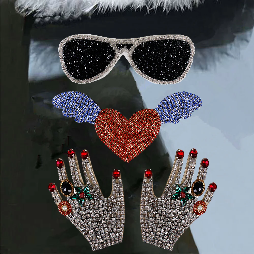 Rhinestones Sunglasses Embroidered Iron on Patch Sewing Heart Wing Hands Diamond Beaded Crystal Applique Clothing Decorations
Rhinestones Sunglasses Embroidered Iron on Patch Sewing Heart Wing Hands Diamond Beaded Crystal Applique Clothing Decorations