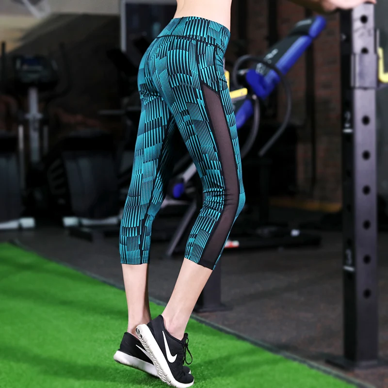 U Yoga Shorts Fitness Capris Quick-dry Vertical Stripe Mesh Panel Sports Shorts Women Running Wide Waist Breathable Bottom3/4
U Yoga Shorts Fitness Capris Quick-dry Vertical Stripe Mesh Panel Sports Shorts Women Running Wide Waist Breathable Bottom3/4