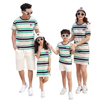Family Matching Clothes Outfits 2019 Summer Fashion Striped Boy Girls T-shirts Mommy and Me Mother Daughter Dresses Dad Son Set
Family Matching Clothes Outfits 2019 Summer Fashion Striped Boy Girls T-shirts Mommy and Me Mother Daughter Dresses Dad Son Set