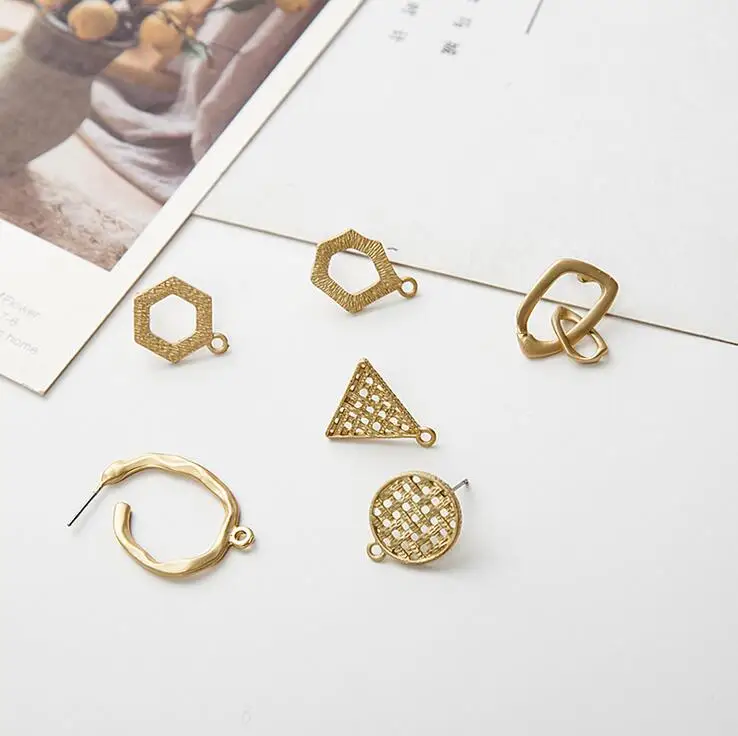 10pcs New fashion color-protected electroplating gold earrings DIY homemade earrings hand-made material jewelry accessories
10pcs New fashion color-protected electroplating gold earrings DIY homemade earrings hand-made material jewelry accessories