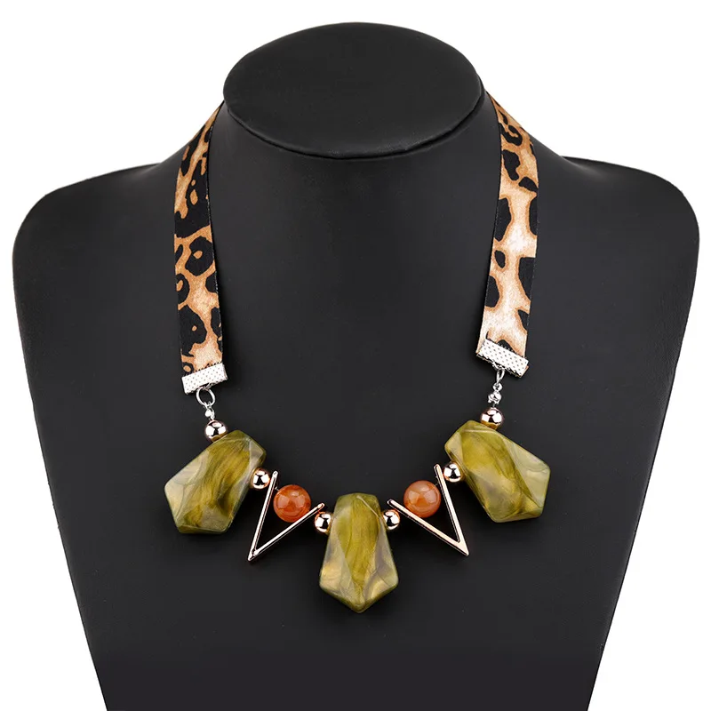 Doreen Box Vintage Acetic Acid Resin Geometric V-Shaped Leopard Fabric Chain Statement Neckalce Sweater Chain Fashion Jewelry
Doreen Box Vintage Acetic Acid Resin Geometric V-Shaped Leopard Fabric Chain Statement Neckalce Sweater Chain Fashion Jewelry