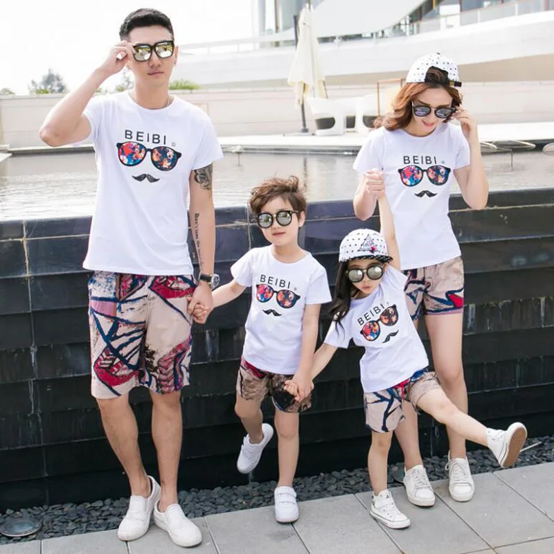 Family Matching Clothes Summer Father and Son T shirt and short pants Mother Daughter clothes set Family Look Family Clothes Set
Family Matching Clothes Summer Father and Son T shirt and short pants Mother Daughter clothes set Family Look Family Clothes Set
