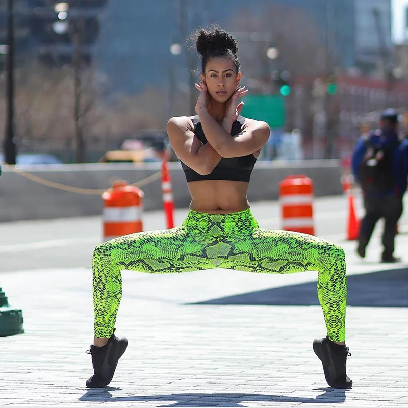 New fresh green snake print slim yoga pants women summer fitness running trousers women sportswear pant sweatpants yoga leggings
New fresh green snake print slim yoga pants women summer fitness running trousers women sportswear pant sweatpants yoga leggings