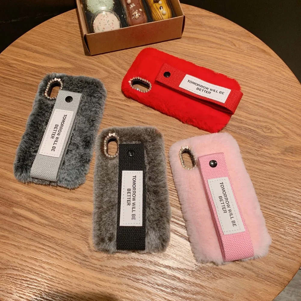 Kuutti Squishy Korea Fashion Winter Warm Texture Fluffy Plush Fur Wrist Band Phone Cases for iPhone 6 6s 7 8 Plus X XR XS Max
Kuutti Squishy Korea Fashion Winter Warm Texture Fluffy Plush Fur Wrist Band Phone Cases for iPhone 6 6s 7 8 Plus X XR XS Max