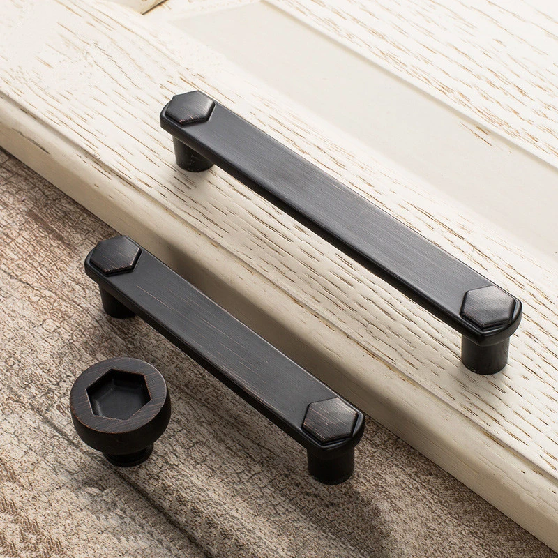 Vintage Zinc Alloy Black/Coffee Door Handles For Kitchen Cabinet Wardrobe Kitchen Bathroom Pull Knob Hardware Furniture Handle
Vintage Zinc Alloy Black/Coffee Door Handles For Kitchen Cabinet Wardrobe Kitchen Bathroom Pull Knob Hardware Furniture Handle