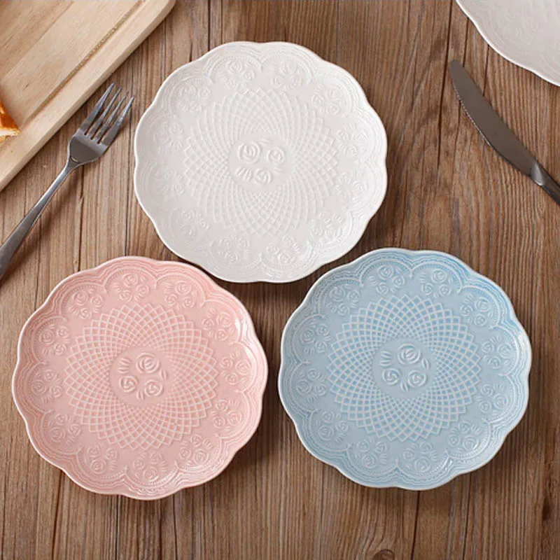 Modern Style Elegant Bone China Dessert & Fruit Plates Set (3 pcs) with Engaving Rose Pattern for Dinner Party / Buffet
Modern Style Elegant Bone China Dessert & Fruit Plates Set (3 pcs) with Engaving Rose Pattern for Dinner Party / Buffet