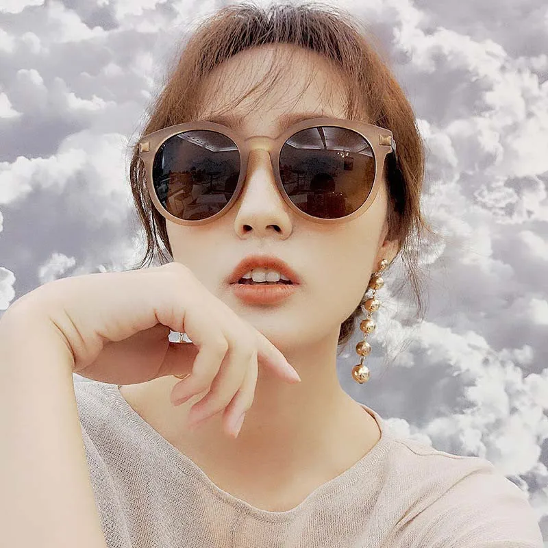 RBRARE 2019 Summer Round Sunglasses Women Brand Designer Classic Candy Color Sun Glasses Vintage oculos de sol feminino
RBRARE 2019 Summer Round Sunglasses Women Brand Designer Classic Candy Color Sun Glasses Vintage oculos de sol feminino